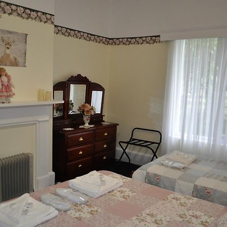 Roslyn House Bed & Breakfast Bushy Park 外观 照片