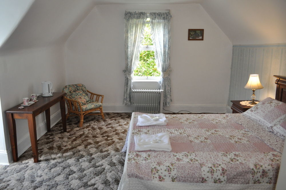 Roslyn House Bed & Breakfast Bushy Park 外观 照片