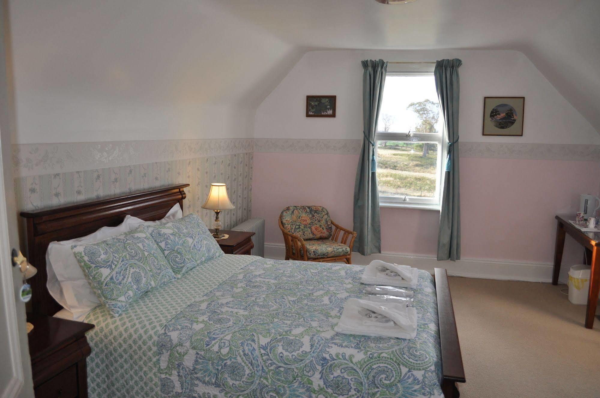 Roslyn House Bed & Breakfast Bushy Park 外观 照片