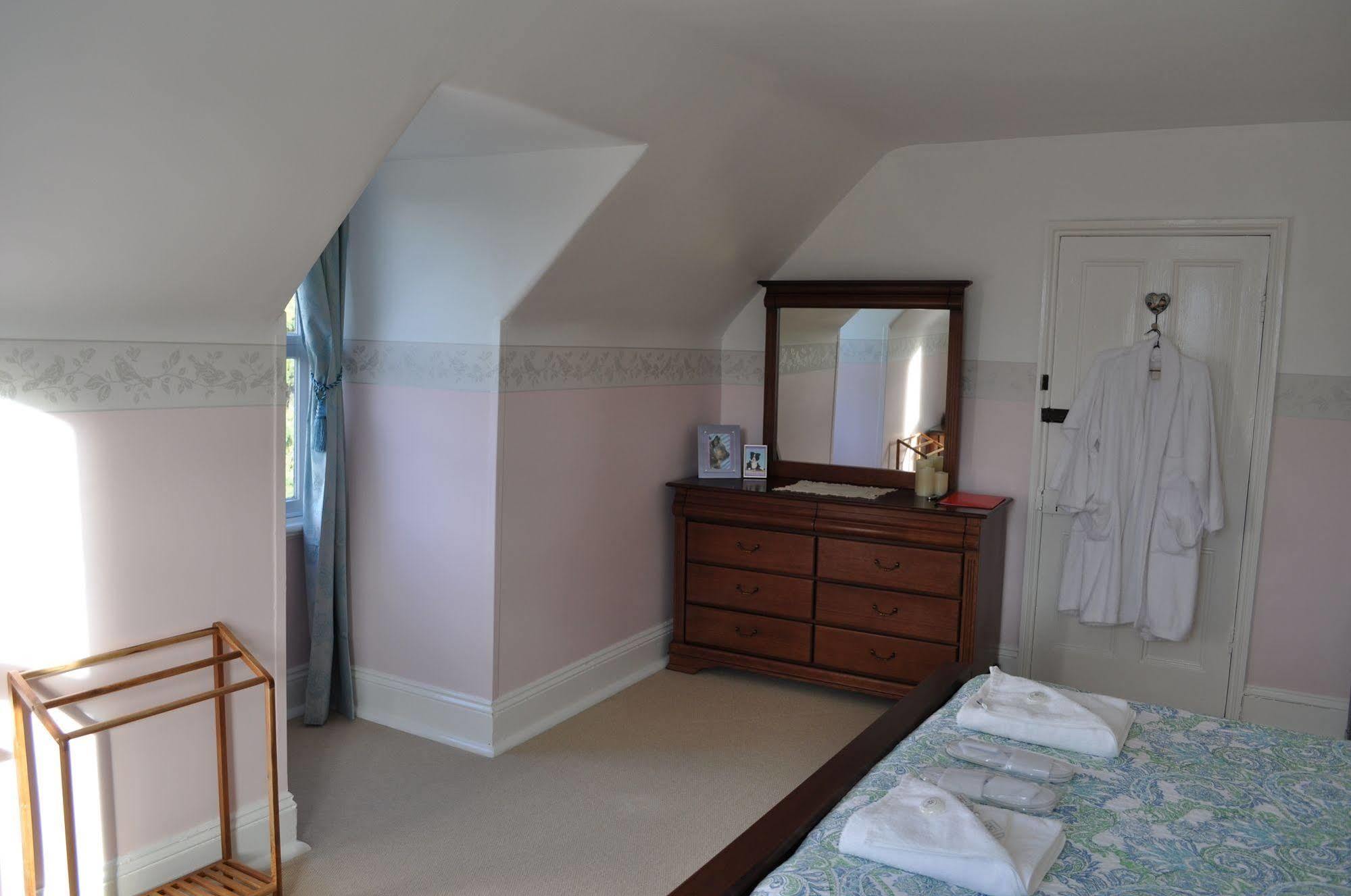 Roslyn House Bed & Breakfast Bushy Park 外观 照片
