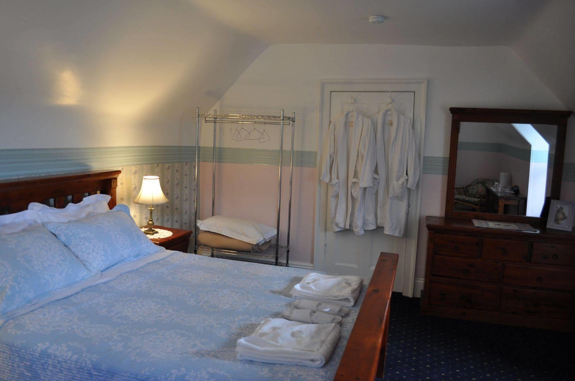 Roslyn House Bed & Breakfast Bushy Park 外观 照片