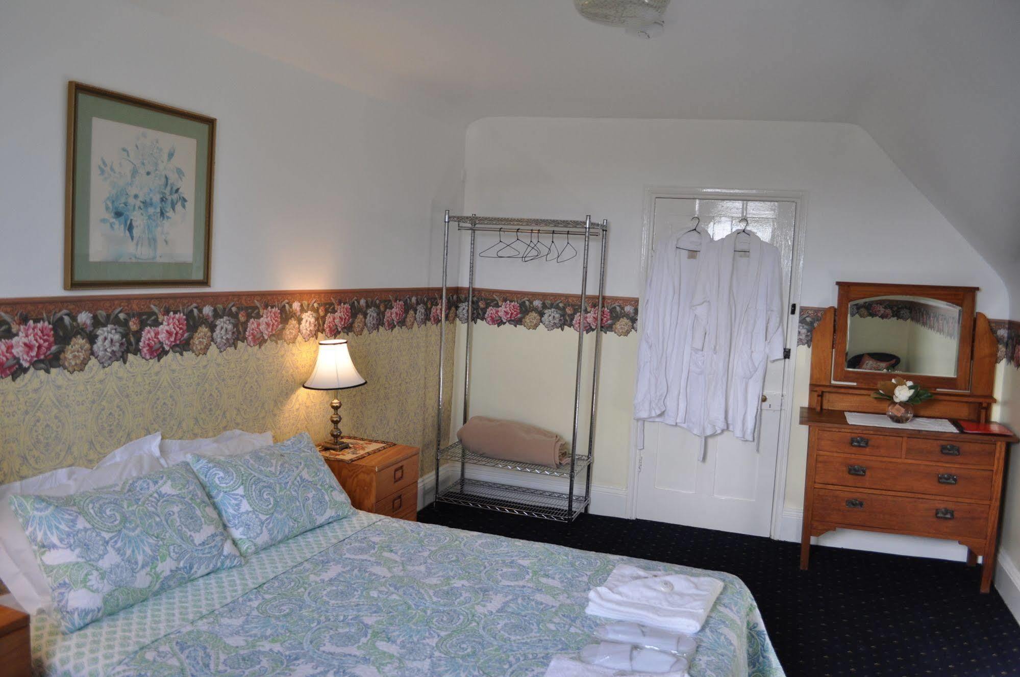 Roslyn House Bed & Breakfast Bushy Park 外观 照片